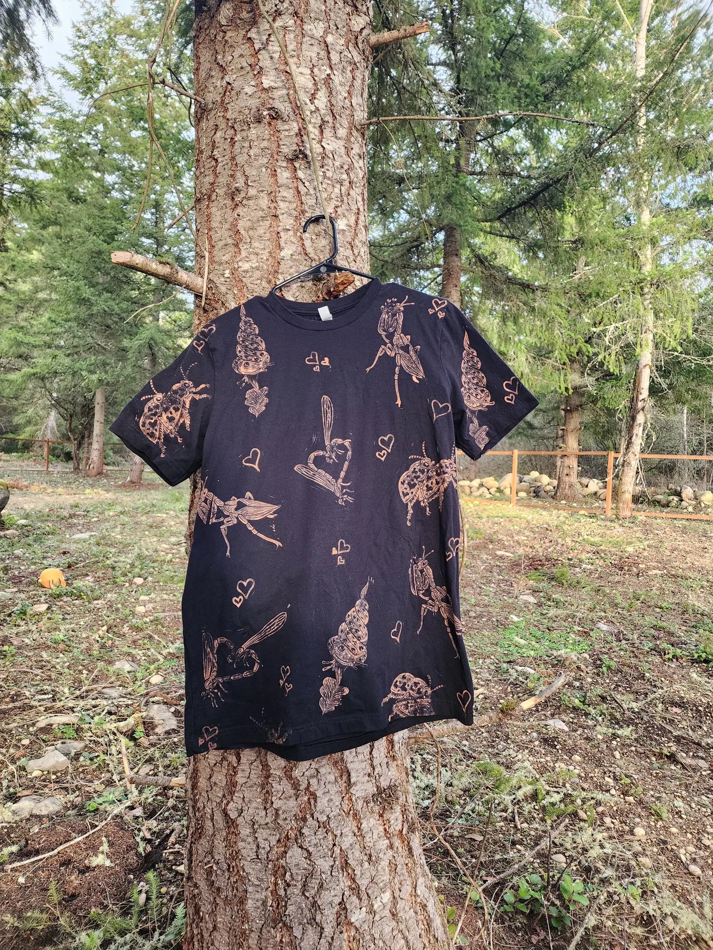 Love Bugs T Shirt (Black)