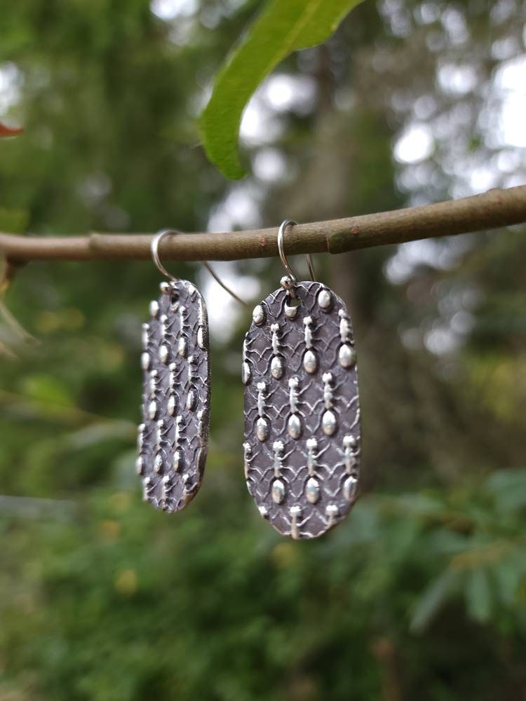 Ant Oval Earrings