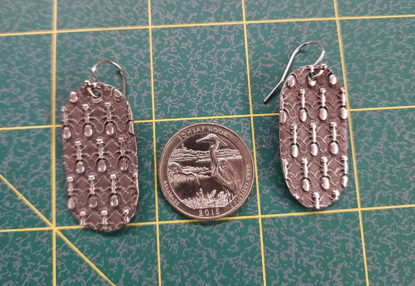 Ant Oval Earrings